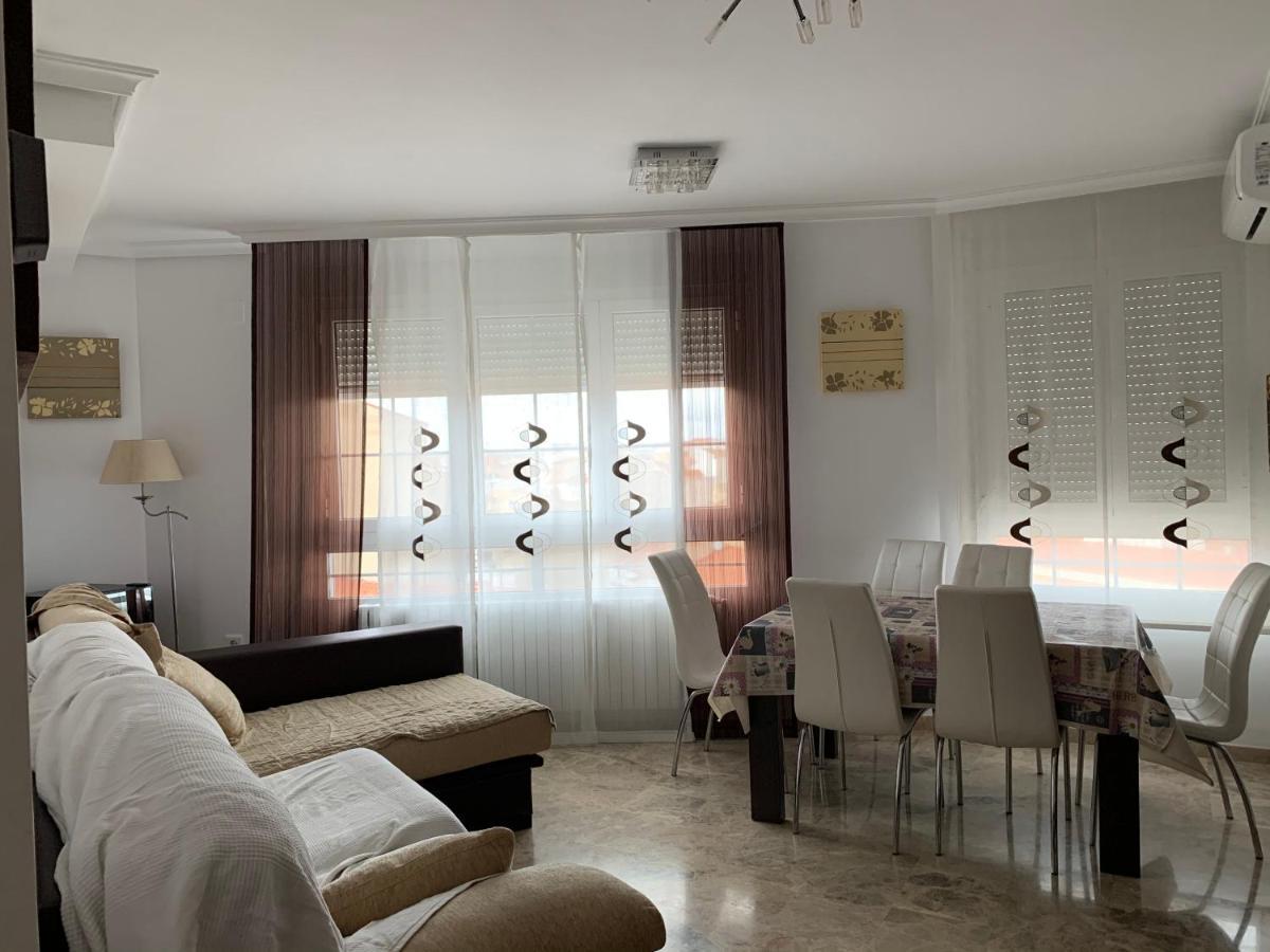 Ferienwohnung Bonito Alojamiento Junto A La Plaza De Toros Con Garage Albacete Exterior foto